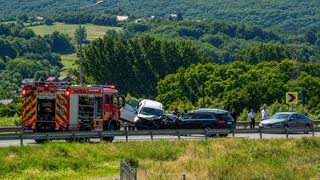 Accident cu victime multiple pe A1: patru copii și doi adulți au fost răniți