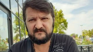 L-ați văzut? Familia nu mai dă de Ilie din martie. Bărbatul din Deva a dispărut &icirc;n Franța