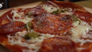 VIDEO Rețeta zilei - pizza pe tortilla