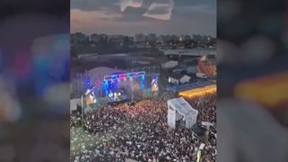 VIDEO Haos și aglomerație la t&acirc;rgul Drăgaica din Buzău! Peste 30.000 de fani la concertul lui Bogdan de la Ploiești