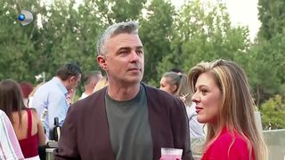 VIDEO &bdquo;E o ținută pe care puțini și-o permit&rdquo;. Petrecere urbană &icirc;n stil nostalgic
