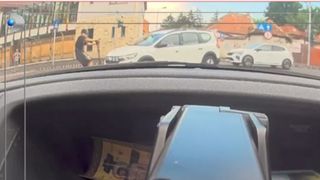 VIDEO Accident cu trotineta: adolescent de 16 ani, rănit după ce s-a izbit de o mașină