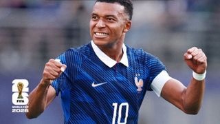 VIDEO Kylian Mbappe stabilește noi recorduri la Cupa Mondială după ce a &icirc;nscris două goluri &icirc;n meciul cu Suedia