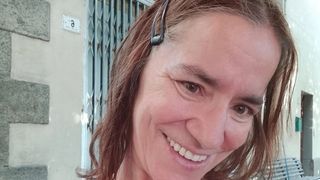 Badantă găsită moartă &icirc;n casă de bătr&acirc;nul pe care &icirc;l &icirc;ngrijea. Femeia de 53 de ani era lovită la cap