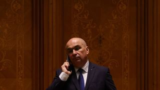 Ilie Bolojan solicită convocarea unei sesiuni extraordinare a Parlamentului