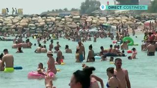 VIDEO Prețurile pe litoralul rom&acirc;nesc &icirc;n cel mai aglomerat weekend de vară. C&acirc;t costă o vacanță la Costinești