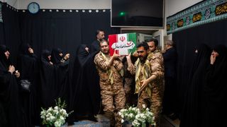 Mojtaba Khamenei, noul ayatollah al Iranului, a lipsit și de la &icirc;nmorm&acirc;ntarea soției sale