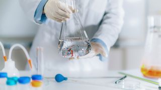 C&acirc;t plastic poate acumula un om &icirc;n organism și cum poate fi eliminat