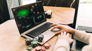 (P) Povestea socială a cazinourilor și trecerea lor &icirc;n universul digital