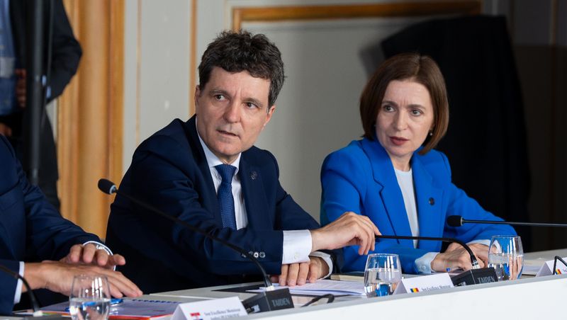 Nicușor Dan a pledat pentru apărarea Repubilcii Moldova