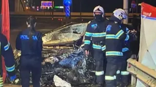  Un t&acirc;năr de 25 de ani a murit după ce a intrat cu mașina &icirc;ntr-un cap de pod. Accident devastator &icirc;n Brașov 