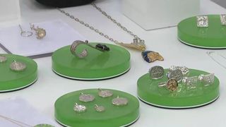 VIDEO Bijuterii la plajă: cum să le purtați și să le &icirc;ngrijiți &icirc;n sezonul estival