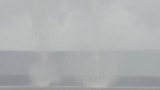 VIDEO Două tornade de apă, surprinse simultan &icirc;n vestul Suediei. Un fenomen rar și impresionant urmat de inundații majore