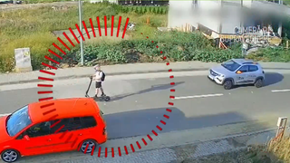 VIDEO Profesor din Suceava, reținut după ce a urmărit și a lovit intenționat un copil de 14 ani pe trotinetă electrică. Ce i-a făcut minorul &icirc;nainte de impact
