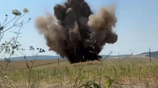 O dronă care a intrat &icirc;n spațiul aerian rom&acirc;nesc a fost dobor&acirc;tă &icirc;n Buzău de un avion F-16, anunță Nicușor Dan: &bdquo;Era &icirc;ntr-o zonă nelocuită&rdquo;. Localnicii au primit mesaj RO-Alert