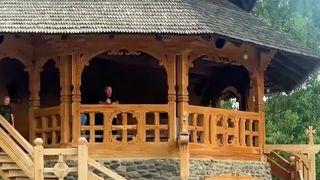 VIDEO Mănăstirea B&acirc;rsana, oază de liniște și spiritualitate &icirc;n inima Maramureșului: &rdquo;Totul este superb&rdquo;