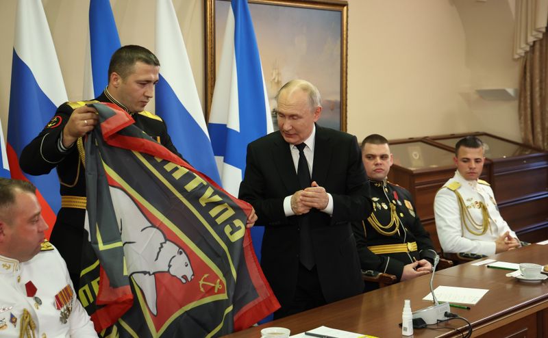 Vladimir Putin, întâlnire cu soldații din Marina Rusiei