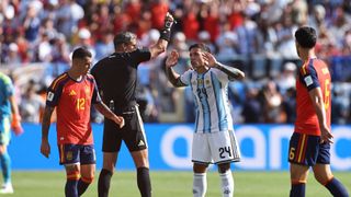 Cea mai dificilă finală de la Cupa Mondială pentru un arbitrul Slavko Vincic