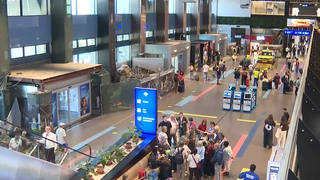 VIDEO Recorduri pe cer, haos la sol. Aeroporturile rom&acirc;nești, &icirc;n fața unei veri dificile: &rdquo;Nimeni nu &icirc;nțelege&rdquo;