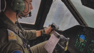 VIDEO Cerul Rom&acirc;niei a pierdut un erou. Comandorul Mihai Vărdol, pilot militar devotat, a murit la doar 36 de ani: &rdquo;Un om de nota 10&rdquo;