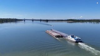 VIDEO Seceta rescrie harta Dunării. Nivelul apei scade dramatic