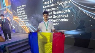 Rom&acirc;nia a c&acirc;știgat aurul la Olimpiada Internațională de Inteligență Artificială! Din lotul țării a făcut parte și David Georgescu, elev &icirc;n Timișoara