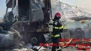 Accident devastator pe DN 58, &icirc;n Caraș-Severin. Un șofer a murit carbonizat