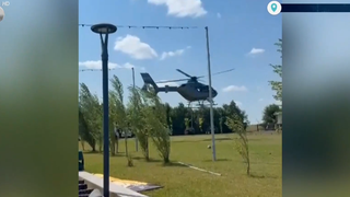 VIDEO Rom&acirc;nia, țara extremelor: un elicopter aterizează ilegal &icirc;n Constanța, &icirc;n timp ce majoritatea rom&acirc;nilor nu-și permit o vacanță