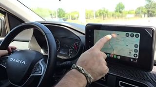 VIDEO S-ar putea elimina afișarea radarelor poliției &icirc;n aplicațiile de navigație. Ce spun specialiștii și autoritățile