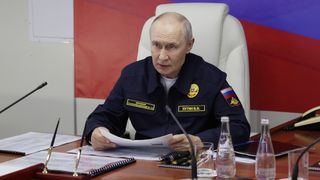 Putin tulbură apele &icirc;n Orientul &Icirc;ndepărtat. Japonia protestează după exercițiile militare ruse și vizita liderului de la Kremlin &icirc;n insulele ocupate cu forța