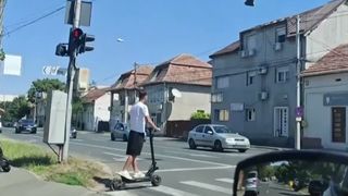 VIDEO Crește numărul accidentelor cu trotinete electrice 