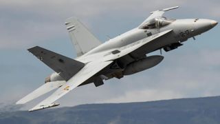 Dronă dobor&acirc;tă &icirc;n apropiere de Galați. A fost lovită de un F-18 spaniol. Radu Miruță: &bdquo;Rom&acirc;nia &icirc;şi apără spaţiul aerian&rdquo;