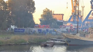 VIDEO Incendiu &icirc;n Portul Midia. O navă care transporta minereu a fost cuprinsă de flăcări 