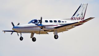 Avion prăbușit &icirc;n Alaska. Cel puțin opt persoane și-au pierdut viața l&acirc;ngă un aeroport militar