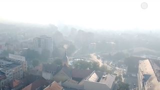VIDEO Incendiile din Serbia provoacă o criză de calitate a aerului &icirc;n vestul Rom&acirc;niei