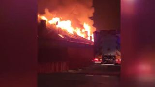 Incendiu la un complex de locuințe sociale din Timiș. O persoană a murit