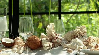 VIDEO &bdquo;Mergem pe ceva tropical, exotic&rdquo;. Aranjamentele florale care te uimesc