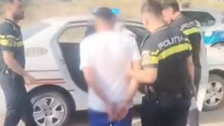 Un bărbat din Dolj a intrat &icirc;n casa fratelui său și i-a dat foc. Individul de 33 de ani a fost reținut