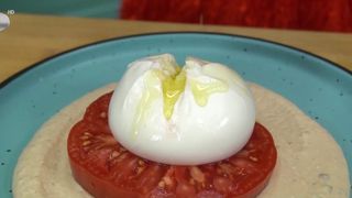 VIDEO Rețeta zilei - pastă de ton cu roșii și burrata