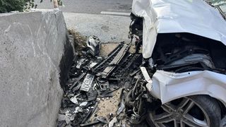 Accident grav pe DJ 608. Un t&acirc;năr de 18 ani a murit pe loc, alte două persoane au ajuns la spital