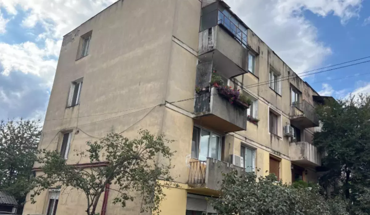 Aproape 7 mii de euro costă un apartament cu două camere În ce oraș este scoasă la vânzare locuința