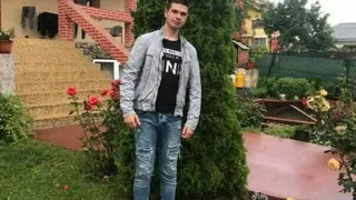 Valentin a murit &icirc;n Italia, acolo unde muncea la neagru. T&acirc;nărul a căzut de la 12 metri &icirc;nălțime 