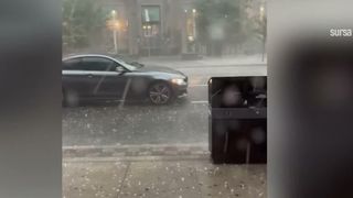 VIDEO Toronto, sub asediul unei furtuni violente: inundații, grindină și pene masive de curent
