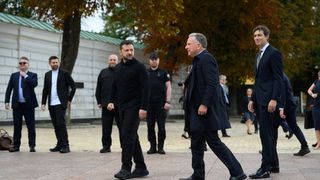 Emisarii americani speră să reia &icirc;n perioada următoare discuțiile trilaterale care să implice Kievul și Moscova.