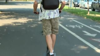 VIDEO Dosar penal pentru un tată din Cluj care i-a dat fiului trotineta electrică 