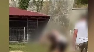 VIDEO Tabără biblică unde &icirc;nvățăturile se fac cu pumnul. Preot cercetat disciplinar după ce a &icirc;ncurajat bătaia dintre doi copii