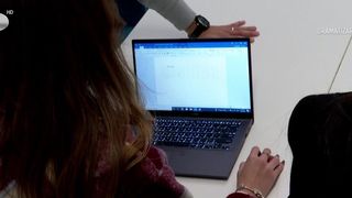 VIDEO &bdquo;Nu te descurci altfel&rdquo;. Studenți, dar cu griji de adulți