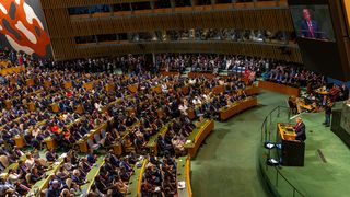 Președintele Rom&acirc;niei, &icirc;n sală la discursul lui Donald Trump