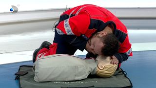  Cum puteți salva o viață p&acirc;nă la sosirea ambulanței