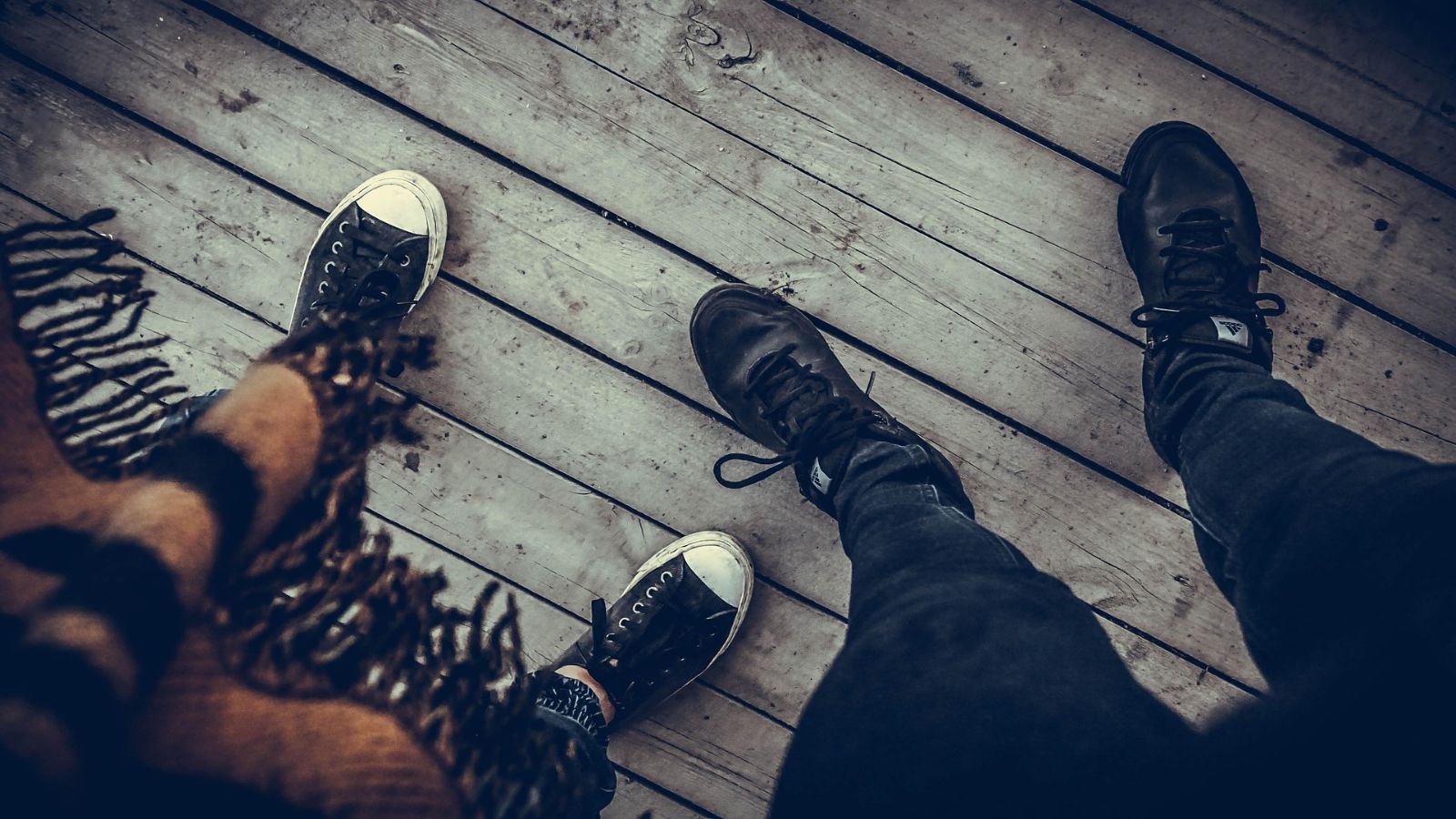 (P) Minimalism, dar cu atitudine: cum construiești un look premium în jurul unei perechi de sneakers
